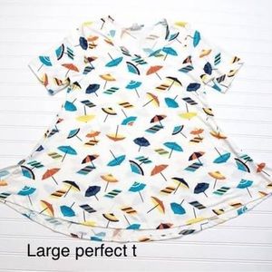 Large perfect T.  LuLaRoe
